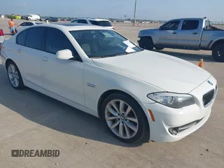 2011 BMW 5 Series 535i z VIN WBAFR7C5XBC603326, wystawiony jako IAAI lot #42369796 z przebiegiem 127 401 mil mil oraz . Historia ofert i sprzedaży dostępna na DreamBid. Obrazek 1.