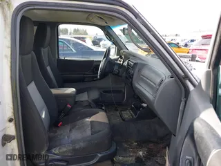 2004 Ford Ranger XL with VIN 1FTYR14U74PB26557, listed as a IAAI auction lot 41557334 with 136,786 mi miles. Bid and sale history available at carsss.com. Image 5.