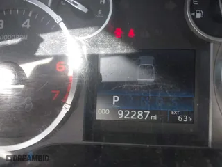 2017 Toyota Tundra 2WD SR5 with VIN 5TFEW5F18HX227330, listed as a IAAI auction lot 41972095 with 92,287 mi miles. Bid and sale history available at carsss.com. Image 7.