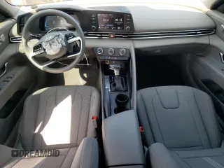 2024 Hyundai Elantra SE z VIN KMHLL4DG1RU773161, wystawiony jako Copart lot #53343915 z przebiegiem 20 360 mil mil oraz Szkoda całkowita • Salvage title. Historia ofert i sprzedaży dostępna na DreamBid. Obrazek 8.