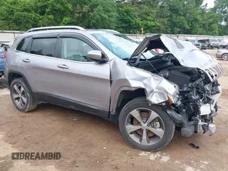 2020 Jeep Cherokee Limited z VIN 1C4PJMDX3LD531197, wystawiony jako IAAI lot #42128640 z przebiegiem 98 104 mil mil oraz . Historia ofert i sprzedaży dostępna na DreamBid. Obrazek 1.