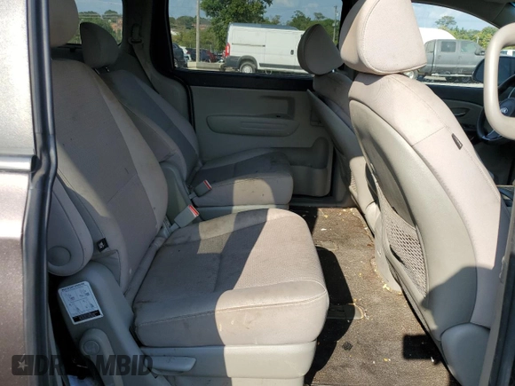 2016 Kia Sedona LX with VIN KNDMB5C15G6172514, listed as a Copart auction lot 72267704 with 81,284 mi miles and Salvage Title. Bid and sale history available at carsss.com. Image 10.