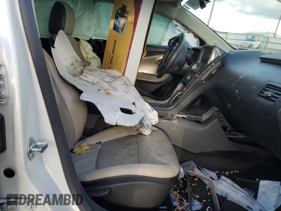 2012 Chevrolet Volt with VIN 1G1RD6E44CU106371, listed as a Copart auction lot 80160984 with Not Provided miles and Salvage Title. Bid and sale history available at carsss.com. Image 7.