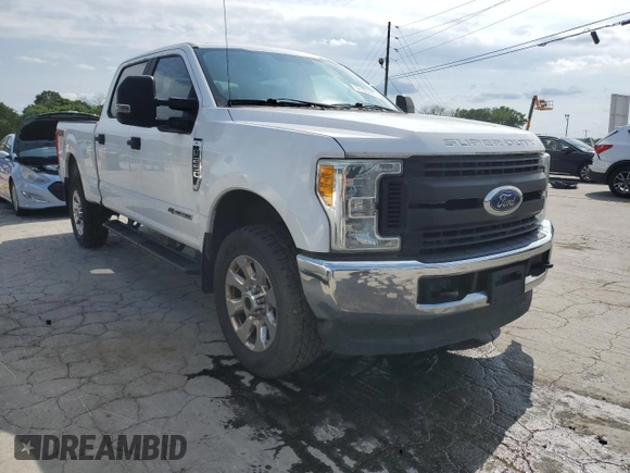 2017 Ford F-250 Lariat z VIN 1FT7W2BT9HEB88290, wystawiony jako Copart lot #57103745 z przebiegiem 325 652 mil mil oraz Czysty tytuł • Clean title. Historia ofert i sprzedaży dostępna na DreamBid. Obrazek 4.