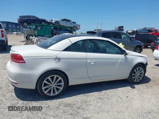 2012 Volkswagen Eos Komfort с VIN WVWBW7AH7CV019799, выставлен на аукционе IAAI как лот 42343610 с пробегом 102 737 миль миль и . История ставок и продаж доступна на DreamBid. Изображение 14.