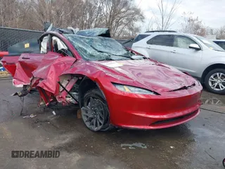 2024 Tesla Model 3 z VIN 5YJ3E1EA4RF801552, wystawiony jako IAAI lot #41040955 z przebiegiem 5 348 mil mil oraz . Historia ofert i sprzedaży dostępna na DreamBid. Obrazek 1.