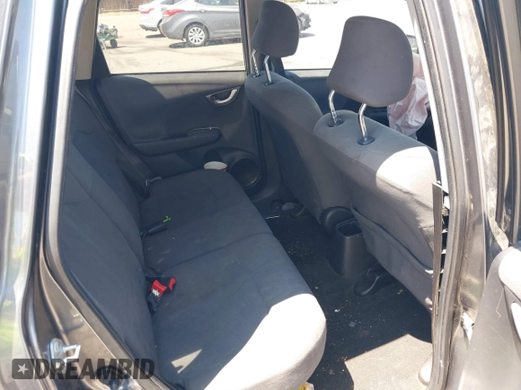 2013 Honda Fit with VIN JHMGE8H37DC023372, listed as a IAAI auction lot 40006280 with 117,791 mi miles. Bid and sale history available at carsss.com. Image 8.