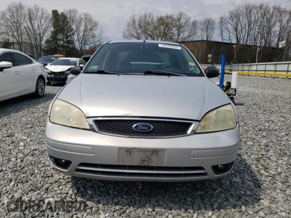 2006 Ford Focus S with VIN 1FAHP34N56W166189, listed as a Copart auction lot 54398265 with 45,247 mi miles and Clean Title. Bid and sale history available at carsss.com. Image 5.