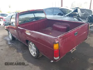 1994 Nissan Frontier z VIN 1N6SD11S8RC306682, wystawiony jako IAAI lot #41725950 z przebiegiem 169 022 mil mil oraz . Historia ofert i sprzedaży dostępna na DreamBid. Obrazek 3.