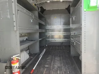 2020 Ford Transit Cargo z VIN 1FTBR1XG3LKB79165, wystawiony jako IAAI lot #42763042 z przebiegiem 140 992 mil mil oraz . Historia ofert i sprzedaży dostępna na DreamBid. Obrazek 41.
