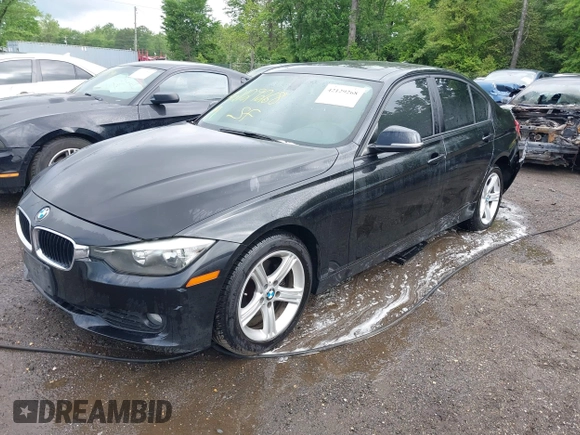 2013 BMW 3 Series 320i xDrive с VIN WBA3C3C55DF982704, выставлен на аукционе IAAI как лот 42129268 с пробегом 112 318 миль миль и . История ставок и продаж доступна на DreamBid. Изображение 17.