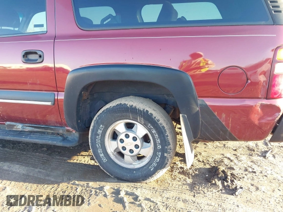 2002 Chevrolet Suburban LT z VIN 1GNFK16Z42J184265, wystawiony jako IAAI lot #41721855 z przebiegiem 227 772 mil mil oraz . Historia ofert i sprzedaży dostępna na DreamBid. Obrazek 6.