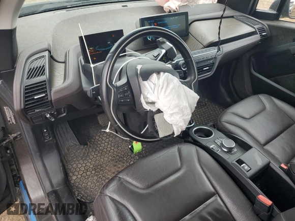 2017 BMW i3 with VIN WBY1Z8C30HV893329, listed as a Copart auction lot 64370455 with 59,151 mi miles and Clean title. Bid and sale history available at DreamBid. Image 8.
