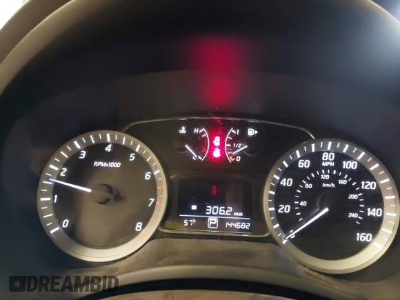 2015 Nissan Sentra S with VIN 3N1AB7AP0FY319869, listed as a IAAI auction lot 41844863 with 144,682 mi miles. Bid and sale history available at carsss.com. Image 7.