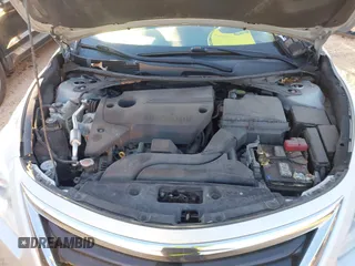 2015 Nissan Altima 2.5 SV with VIN 1N4AL3AP2FC591938, listed as a IAAI auction lot 41023604 with 132,988 mi miles. Bid and sale history available at carsss.com. Image 10.