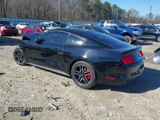 2016 Ford Mustang V6 z VIN 1FA6P8AM5G5226866, wystawiony jako IAAI lot #41306547 z przebiegiem Nie podano mil oraz . Historia ofert i sprzedaży dostępna na DreamBid. Obrazek 3.