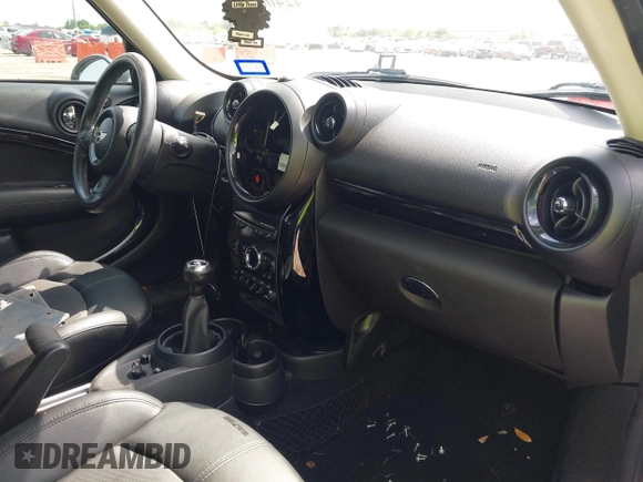 2016 MINI Countryman S with VIN WMWZC3C53GWP53582, listed as a IAAI auction lot 42400636 with Not provided miles and . Bid and sale history available at DreamBid. Image 5.