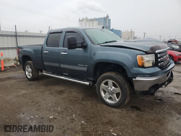 2013 GMC Sierra 2500HD SLT with VIN 1GT121E82DF212436, listed as a Copart auction lot 80863174 with 209,280 mi miles and Salvage title. Bid and sale history available at DreamBid. Image 4.