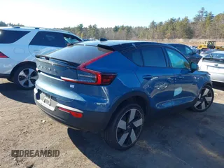 2022 Volvo C40 Recharge Pure Electric Ultimate with VIN YV4ED3GB8N2000405, listed as a IAAI auction lot 41347502 with 30,976 mi miles. Bid and sale history available at carsss.com. Image 4.