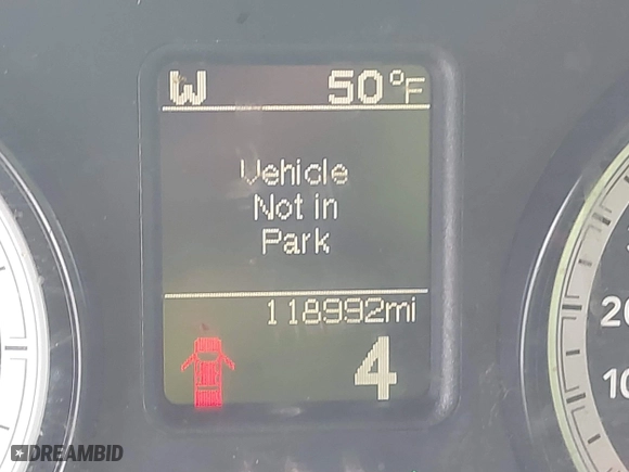 2014 Ram 2500 SLT with VIN 3C6TR5DT1EG252970, listed as a IAAI auction lot 41401215 with 118,992 mi miles. Bid and sale history available at carsss.com. Image 15.