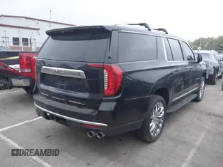 2021 GMC Yukon XL Denali with VIN 1GKS2JKL5MR458039, listed as a IAAI auction lot 41921865 with 25,141 mi miles. Bid and sale history available at carsss.com. Image 4.