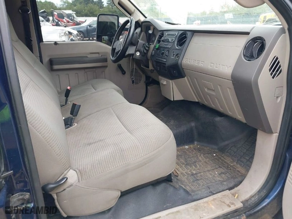 2009 Ford Super Duty F-250 SRW XL with VIN 1FTSX21R89EA60895, listed as a IAAI auction lot 39419254 with 154,411 mi miles. Bid and sale history available at carsss.com. Image 5.