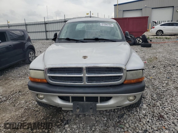 2004 Dodge Dakota Sport z VIN 1D7HG38K04S740136, wystawiony jako Copart lot #57356795 z przebiegiem 181 507 mil mil oraz Tytuł czysty. Historia ofert i sprzedaży dostępna na DreamBid. Obrazek 5.