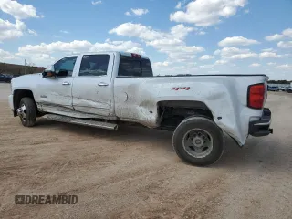 2019 Chevrolet Silverado 3500HD High Country with VIN 1GC4KYEY9KF269400, listed as a Copart auction lot 70964154 with 147,597 mi miles and Salvage Title. Bid and sale history available at carsss.com. Image 2.