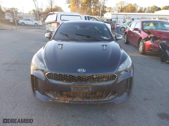 2019 Kia Stinger GT with VIN KNAE35LC6K6057848, listed as a IAAI auction lot 40993151 with 1 mi miles. Bid and sale history available at carsss.com. Image 11.