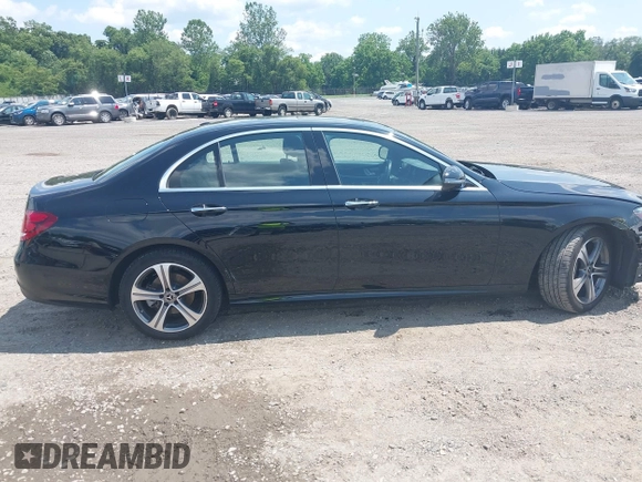 2018 Mercedes-Benz E 300 with VIN WDDZF4KB0JA394337, listed as a IAAI auction lot 42535687 with 40,509 mi miles and . Bid and sale history available at DreamBid. Image 13.