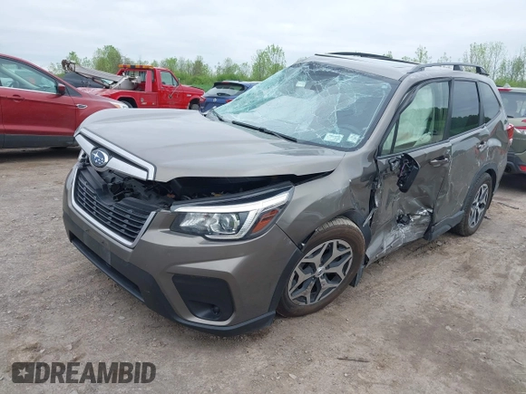 2020 Subaru Forester Premium with VIN JF2SKAJC2LH608689, listed as a IAAI auction lot 42251401 with 32,501 mi miles and . Bid and sale history available at DreamBid. Image 17.
