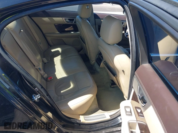 2010 Jaguar XF Premium Luxury with VIN SAJWA0GB3ALR49414, listed as a IAAI auction lot 41880567 with 132,230 mi miles. Bid and sale history available at carsss.com. Image 8.