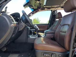 2018 Toyota Land Cruiser z VIN JTMCY7AJ1J4064600, wystawiony jako Copart lot #57844275 z przebiegiem 112 133 mil mil oraz Szkody całkowita. Historia ofert i sprzedaży dostępna na DreamBid. Obrazek 7.