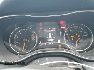 2019 Jeep Cherokee Latitude с VIN 1C4PJLCB5KD232681, выставлен на аукционе Copart как лот 60641735 с пробегом 52 979 миль миль и Списание • Salvage title. История ставок и продаж доступна на DreamBid. Изображение 9.