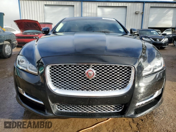 2017 Jaguar XJ with VIN SAJWJ2GD9H8W07458, listed as a Copart auction lot 78692304 with 48,616 mi miles and Non Repairable. Bid and sale history available at carsss.com. Image 5.