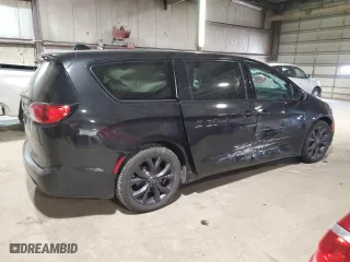 2020 Chrysler Pacifica Touring with VIN 2C4RC1FG1LR287366, listed as a Copart auction lot 88038175 with 106,686 mi miles and Salvage Title. Bid and sale history available at carsss.com. Image 3.