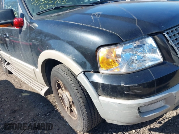 2005 Ford Expedition Eddie Bauer with VIN 1FMFU18595LA39448, listed as a IAAI auction lot 42003842 with Not provided miles and . Bid and sale history available at DreamBid. Image 6.