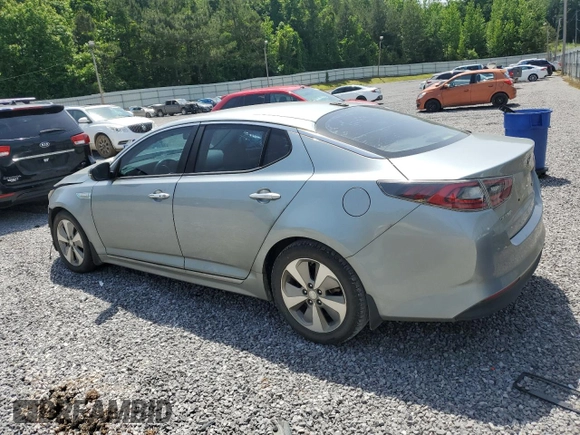 2016 Kia Optima EX z VIN KNAGN4AD1G5092884, wystawiony jako Copart lot #56928385 z przebiegiem 172 402 mil mil oraz Szkoda całkowita • Salvage title. Historia ofert i sprzedaży dostępna na DreamBid. Obrazek 2.