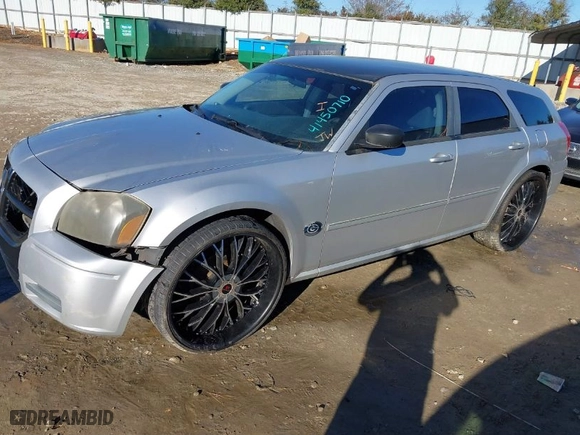 2007 Dodge Magnum with VIN 2D4FV47T97H776414, listed as a IAAI auction lot 41450710 with 242,006 mi miles. Bid and sale history available at carsss.com. Image 2.