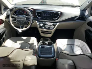 2020 Chrysler Pacifica Limited with VIN 2C4RC1GG7LR171829, listed as a Copart auction lot 49294445 with 113,015 mi miles and Clean Title. Bid and sale history available at carsss.com. Image 8.
