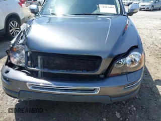 2008 Volvo XC90 V8 with VIN YV4CZ852181464333, listed as a IAAI auction lot 41983609 with 193,377 mi miles. Bid and sale history available at carsss.com. Image 17.