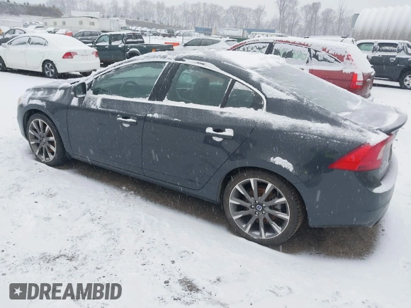 2015 Volvo S60 T5 Premier with VIN YV1612TK6F1348608, listed as a IAAI auction lot 41229153 with 73,019 mi miles. Bid and sale history available at carsss.com. Image 3.