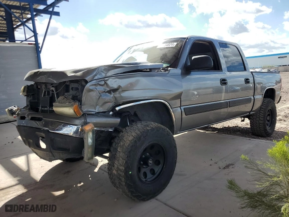 2007 Chevrolet Silverado 1500 Classic LS with VIN 2GCEK13V471112005, listed as a Copart auction lot 71634824 with 136,134 mi miles and Salvage Title. Bid and sale history available at carsss.com. Image 1.