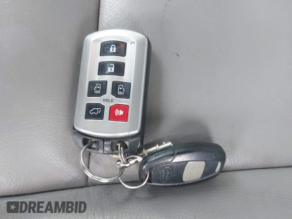 2015 Toyota Sienna Ltd with VIN 5TDDK3DC5FS125017, listed as a IAAI auction lot 41856928 with 116,597 mi miles. Bid and sale history available at carsss.com. Image 11.