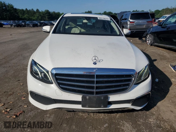2017 Mercedes-Benz E 300 Luxury with VIN WDDZF4KB3HA127588, listed as a Copart auction lot 60510675 with 100,098 mi miles and Salvage title. Bid and sale history available at DreamBid. Image 5.