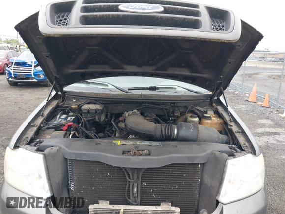 2004 Ford F-150 STX z VIN 1FTRX14W44NC09922, wystawiony jako IAAI lot #42451619 z przebiegiem 239 802 mil mil oraz . Historia ofert i sprzedaży dostępna na DreamBid. Obrazek 10.