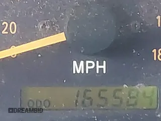 2000 Toyota Tundra SR5 z VIN 5TBRT3417YS053962, wystawiony jako IAAI lot #42051203 z przebiegiem 165 584 mil mil oraz . Historia ofert i sprzedaży dostępna na DreamBid. Obrazek 16.