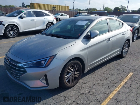 2020 Hyundai Elantra SEL z VIN 5NPD84LF0LH562957, wystawiony jako IAAI lot #42280413 z przebiegiem 88 505 mil mil oraz . Historia ofert i sprzedaży dostępna na DreamBid. Obrazek 2.
