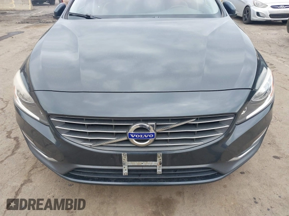 2015 Volvo S60 T5 Platinum with VIN YV1612TDXF1317203, listed as a IAAI auction lot 41715131 with 142,632 mi miles. Bid and sale history available at carsss.com. Image 6.
