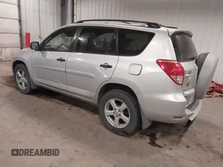 2007 Toyota RAV4 with VIN JTMBK33V776022872, listed as a IAAI auction lot 41538508 with 189,080 mi miles. Bid and sale history available at carsss.com. Image 3.